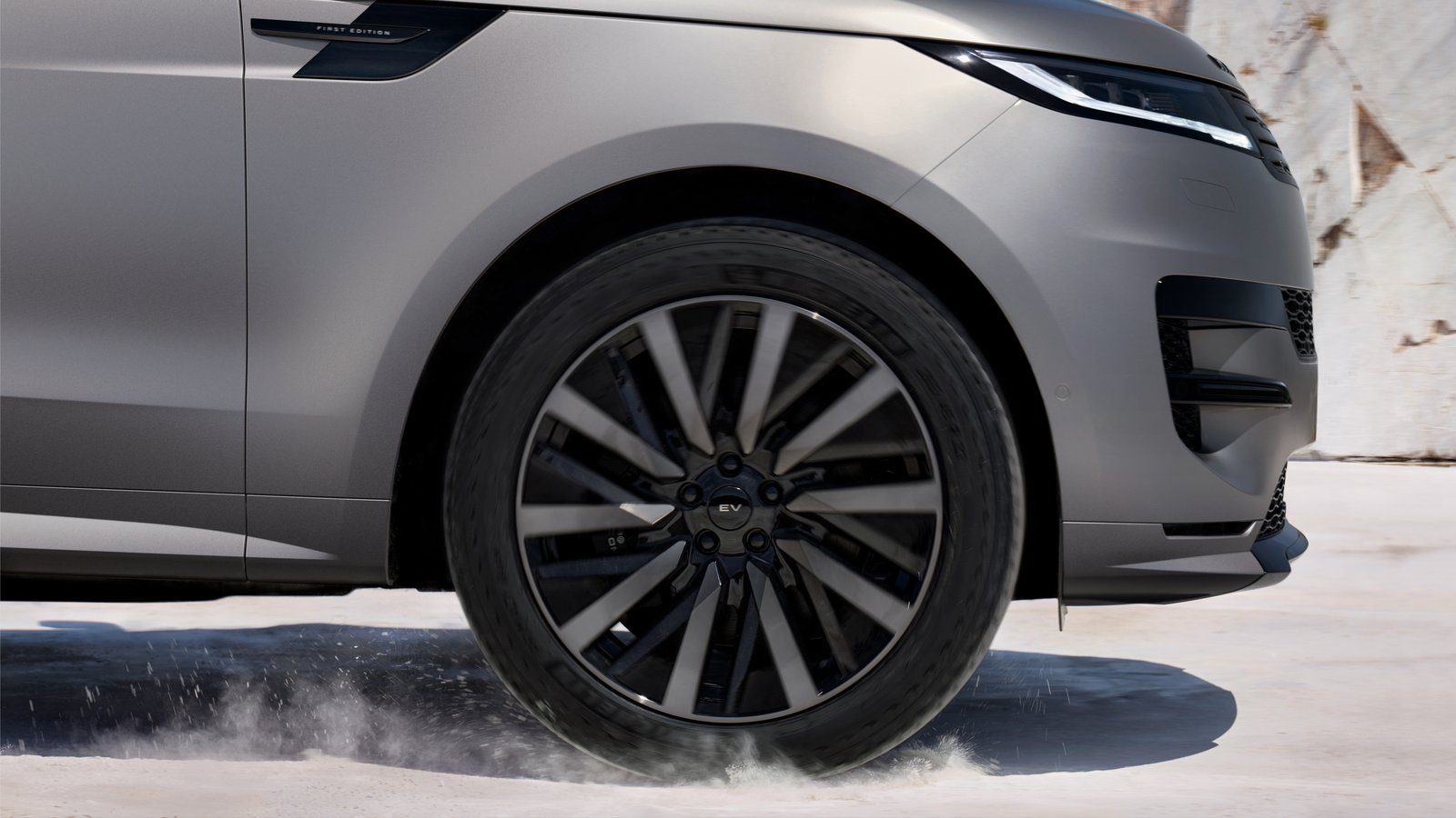 Alloy wheel on the Range Rover Sport Electric