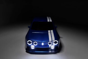 Renault 8 Gordini Concept front view with headlights on