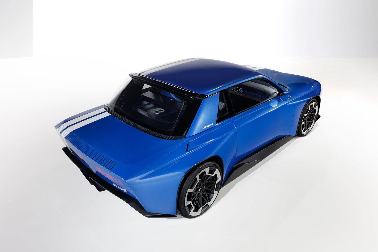 Renault 8 Gordini Concept from above and behind