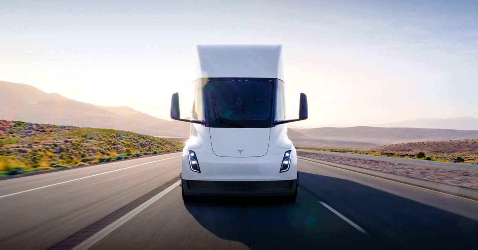 Tesla Semi head on, driving on a highway