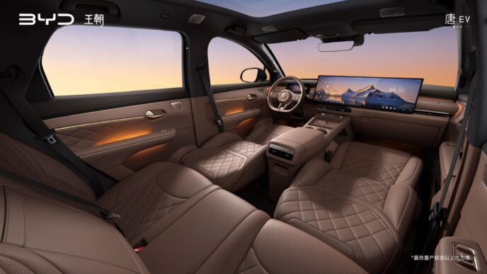 Third-generation BYD Tang EV interior in Amber Brown
