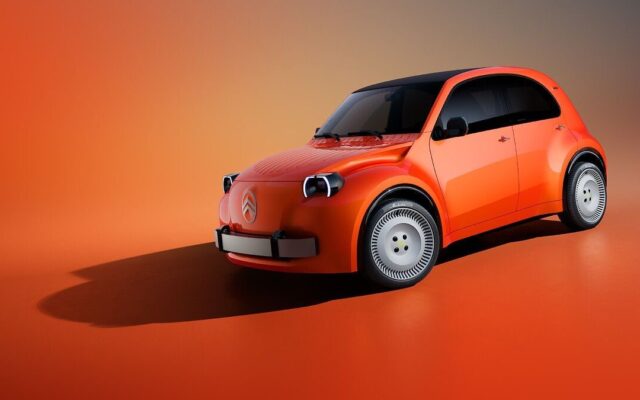 Citroën 2 CV Concept electric car in Infra Red