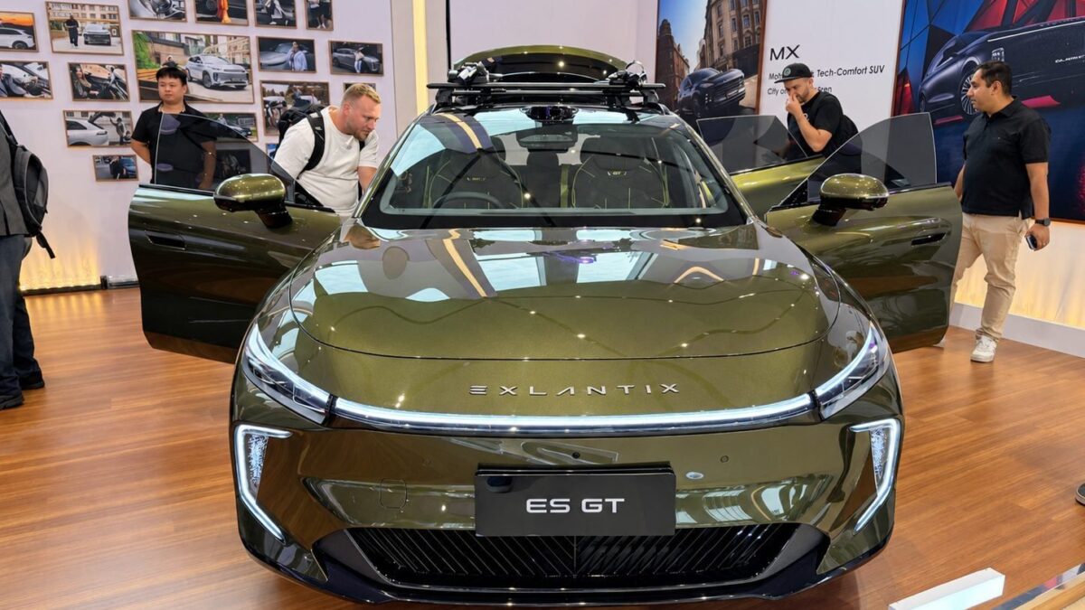 Exlantix ES GT shooting brake front view at the Exeed summit in Shanghai