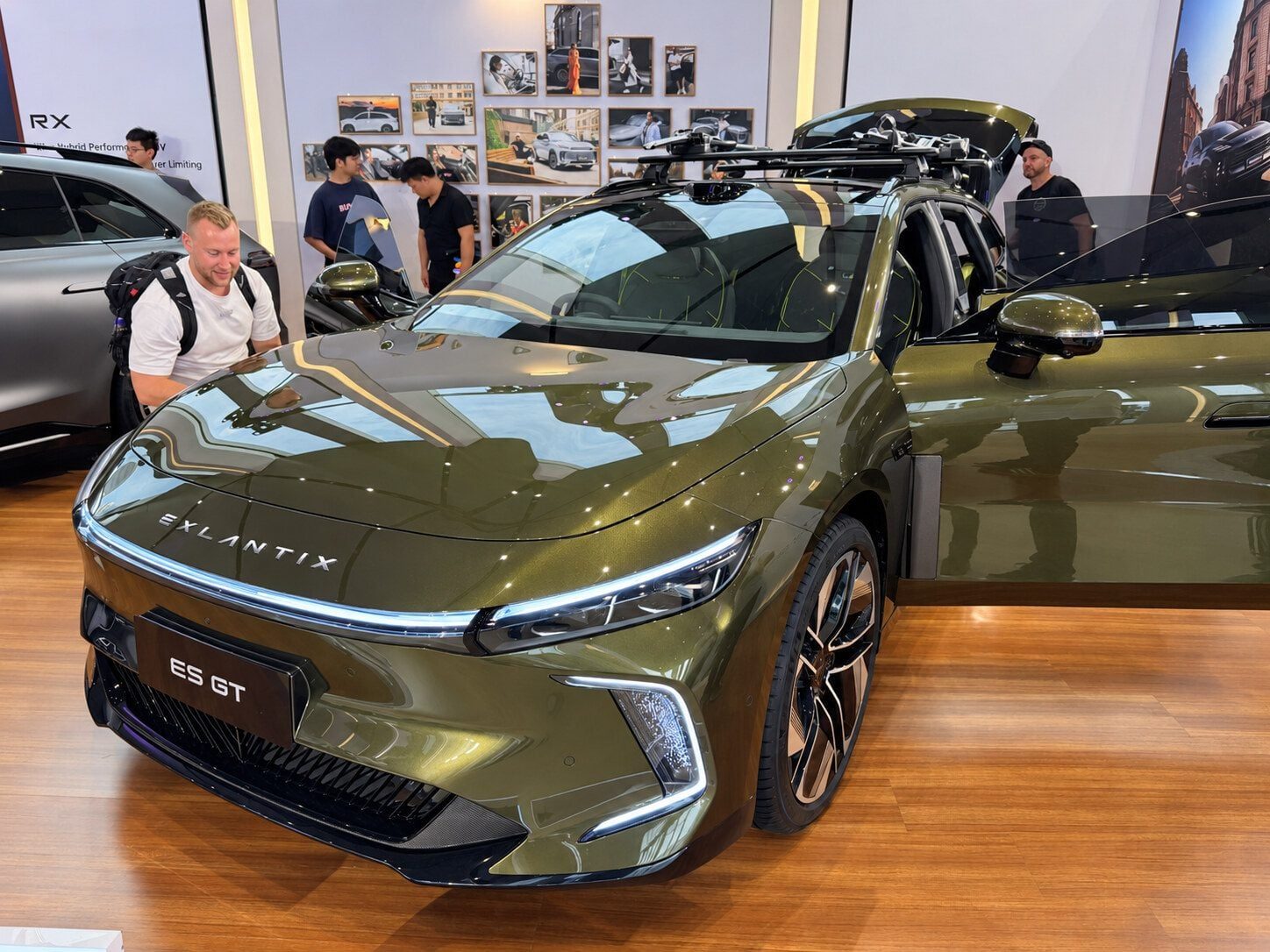 Exlantix ES GT front three-quarter view