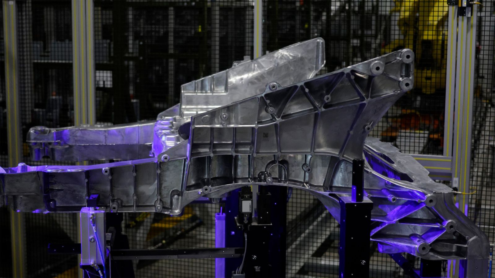 Large aluminium unicasting for the Ford Fathom on an inspection fixture