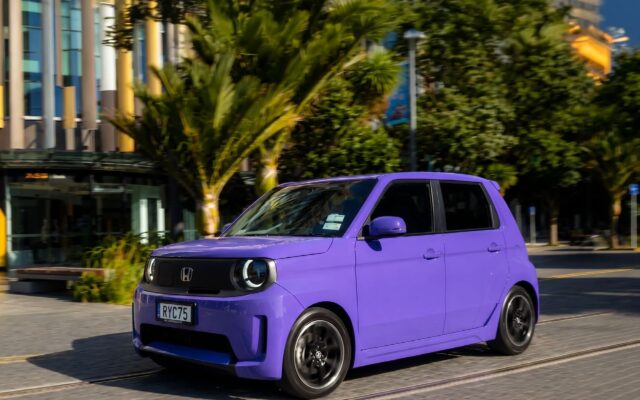Purple Honda Super-ONE parked in Auckland