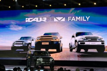 iCAUR V23, V27 and V25 on stage at the launch in Wuhu, China