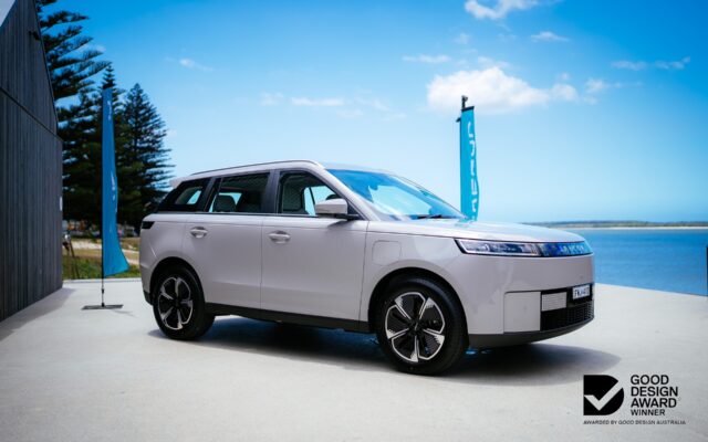 Jaecoo J5 EV with Good Design Award winner logo