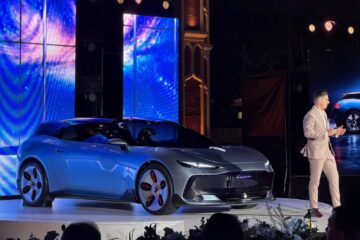 Lepas Aura wagon concept on stage at its reveal in Wuhu, China