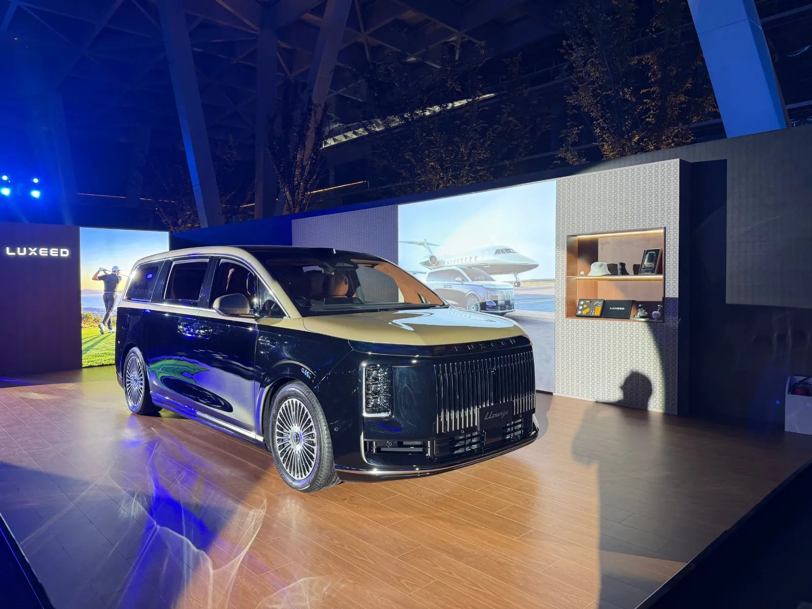 Luxeed LLounge MPV on stage at the global brand launch in Wuhu