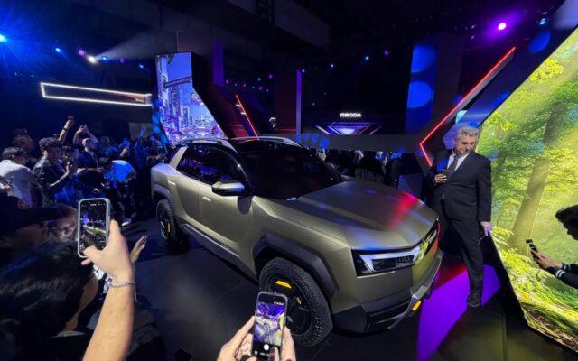 Omoda X front three-quarter view at its reveal in Wuhu, China