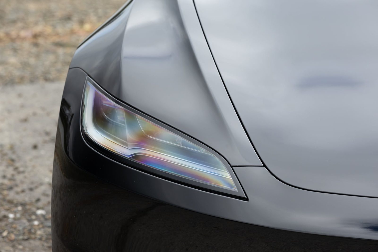 Matrix LED headlight on the Tesla Model 3