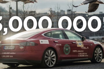 Red Tesla Model S P90 with a 3,000,000 km graphic