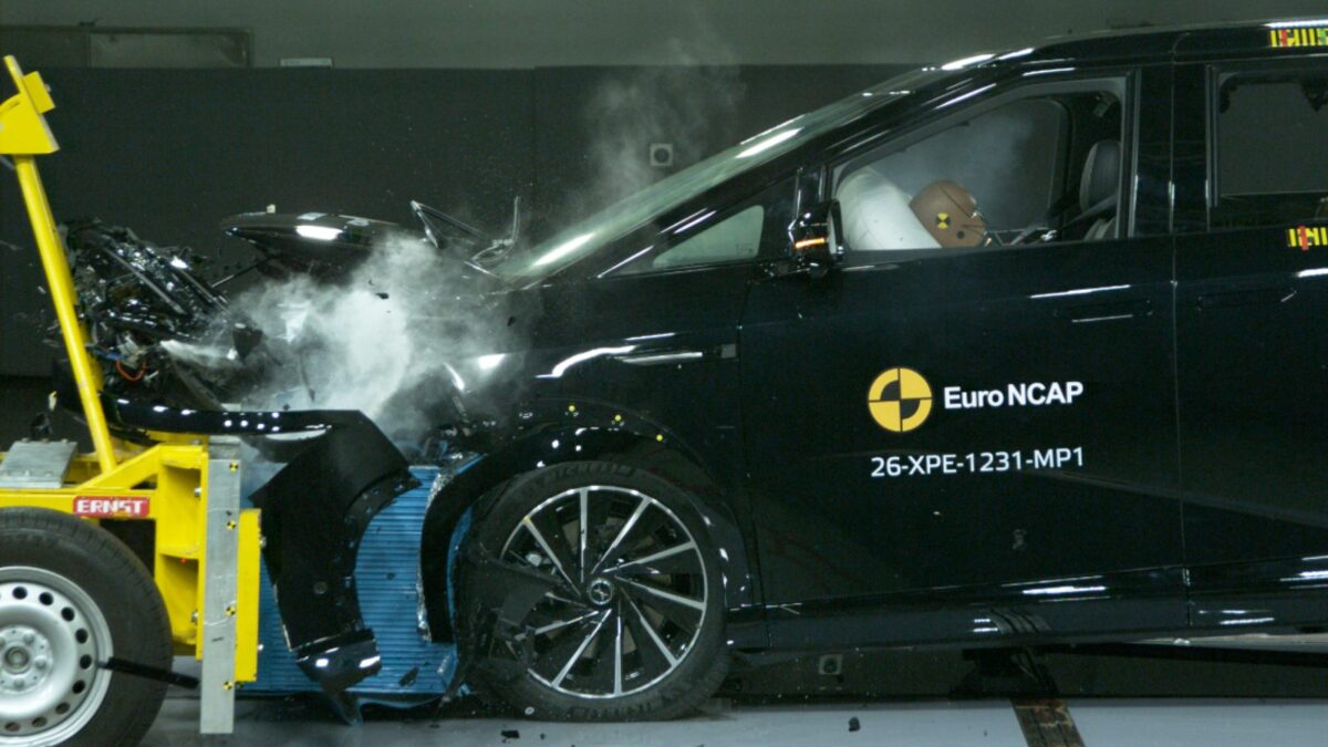 XPeng X9 in the ANCAP frontal offset crash test
