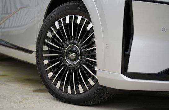 XPeng X9 alloy wheel