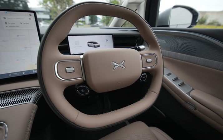 XPeng X9 steering wheel and driver display