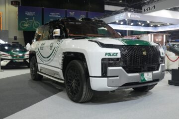 Yangwang U8 in Dubai Police white and green livery at WETEX 2026